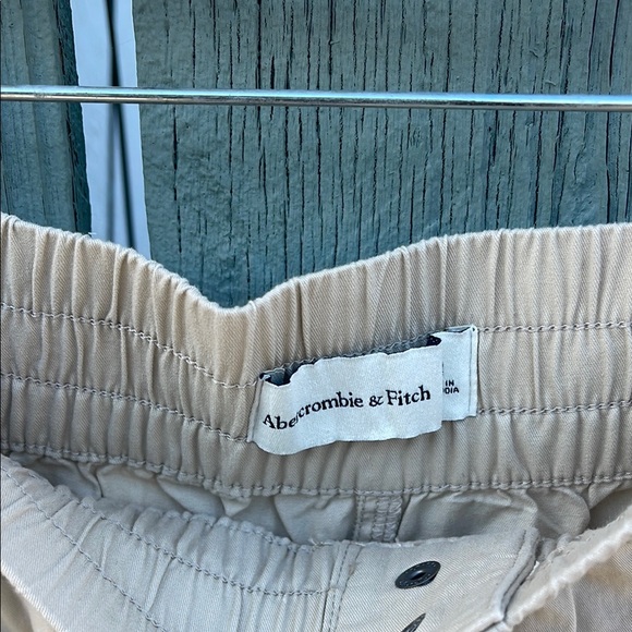 Abercrombie & fitch Women's Tan Shorts - Picture 4 of 8